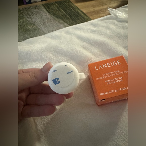 LANEIGE Lip Sleeping Mask in Peach Iced Tea with applicator holder - Picture 3 of 4
